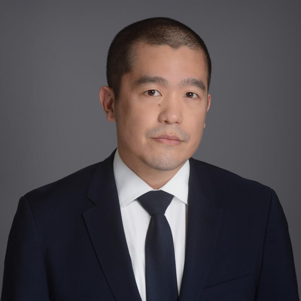 Yuhau Lin_Headshot_New